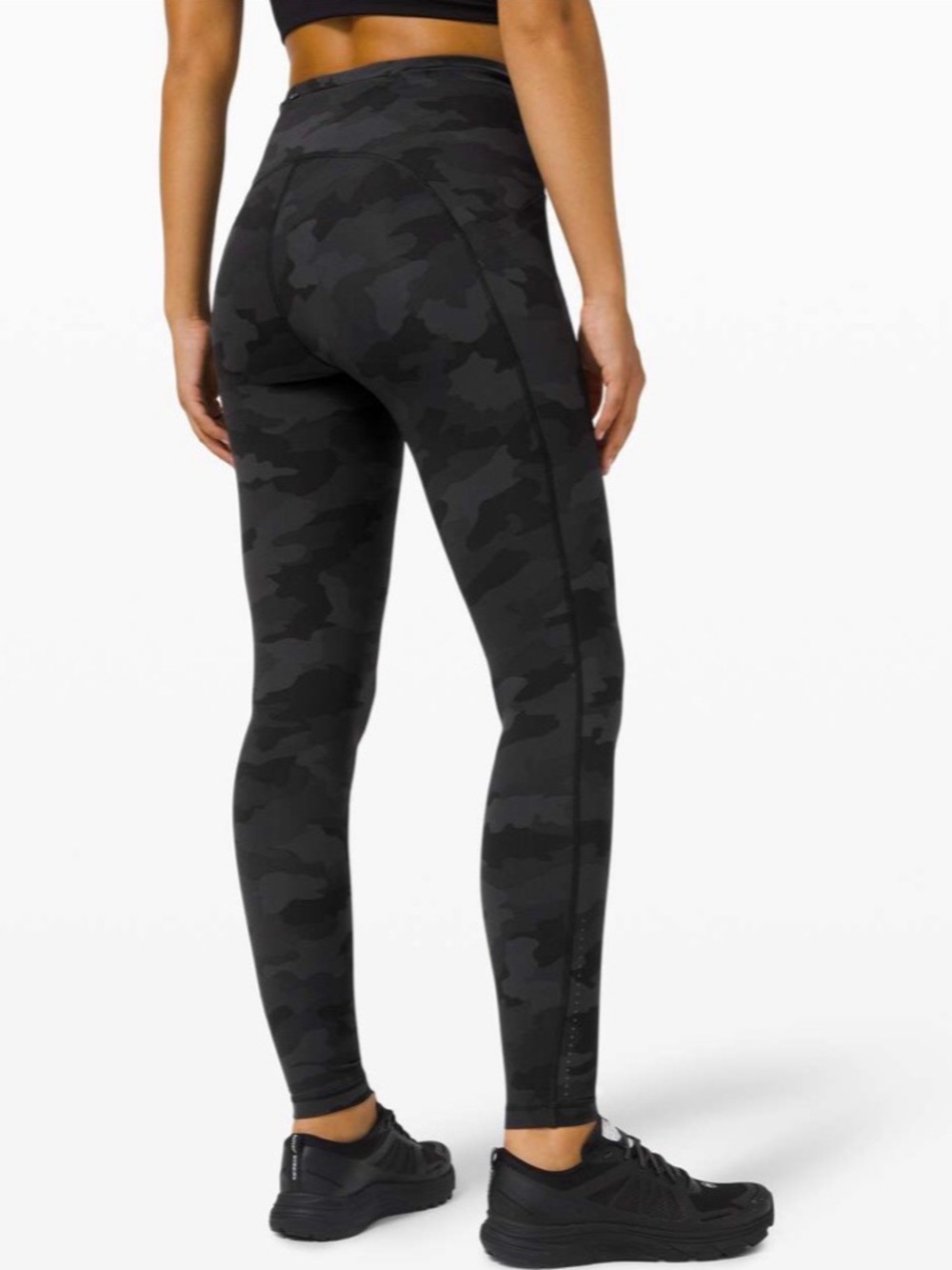 Lululemon Swift Speed High-Rise Tight 28"
Heritage 365 Camo Deep Coal Multi